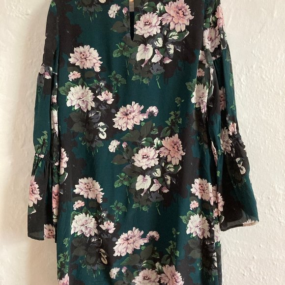 COPY - Club Monaco Teal Green Silk Dress with Blush Floral Pattern & Bell Sleev… - Picture 4 of 9